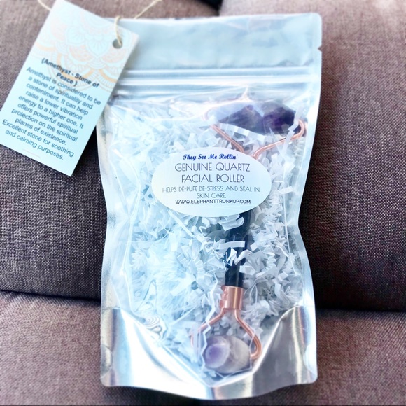 Rose Quartz Face Roller - Picture 3 of 8